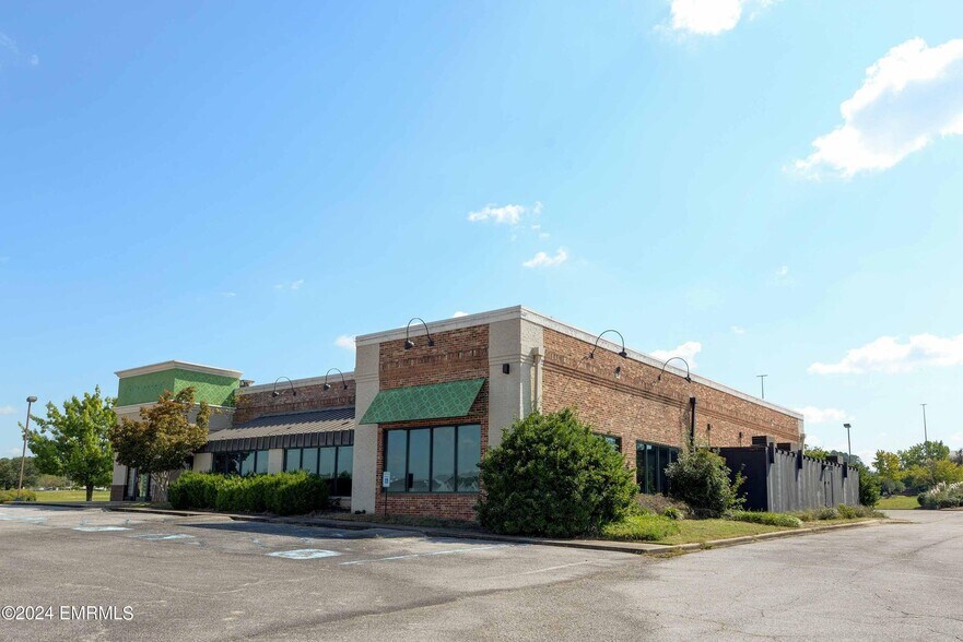 More Photos Of 539 Bonita Lakes Dr, Meridian Restaurant For Sale