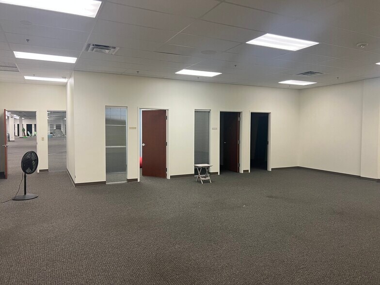 More Photos Of 5120 W Waters Ave, Tampa Manufacturing For Sale