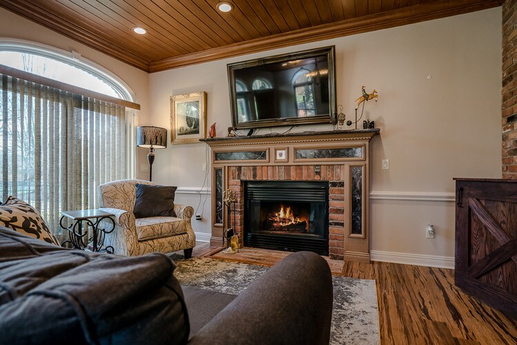 More Photos Of 5820 Shoeman Rd, Haslett Specialty For Sale