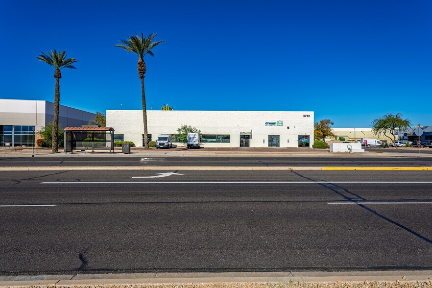 More Photos Of 3732 E University Dr, Phoenix Warehouse For Sale