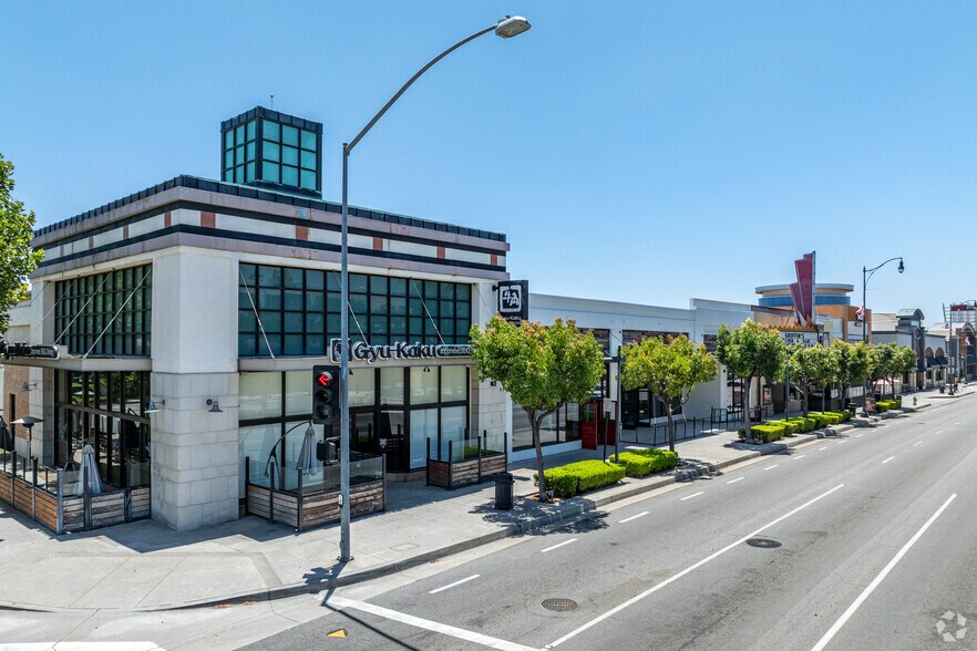 Primary Photo Of 120 S Brea Blvd, Brea Restaurant For Lease