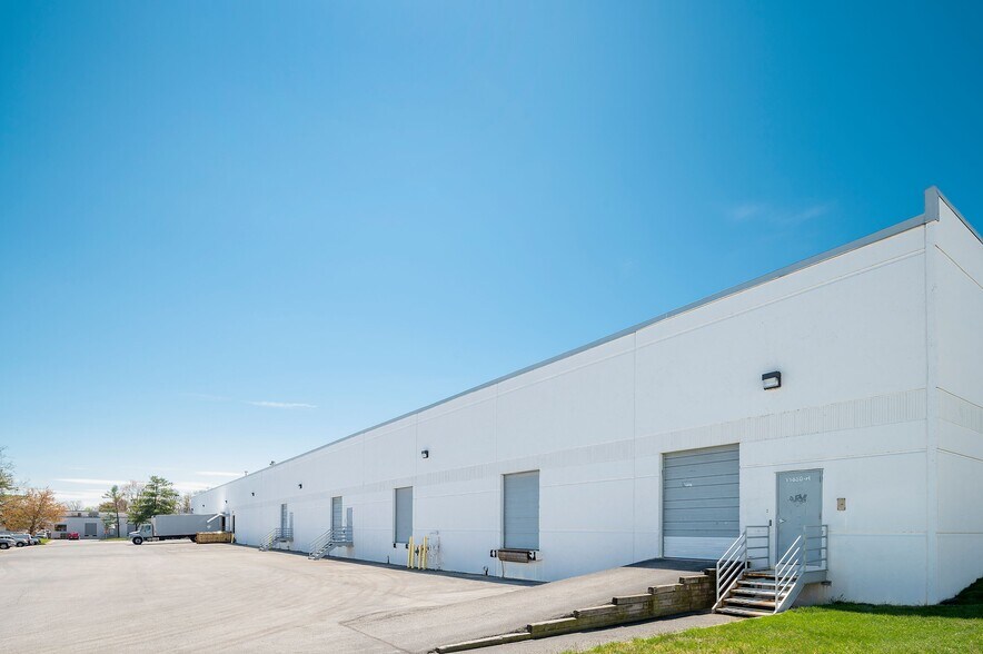 More Photos Of 11850 Baltimore Ave, Beltsville Flex For Lease