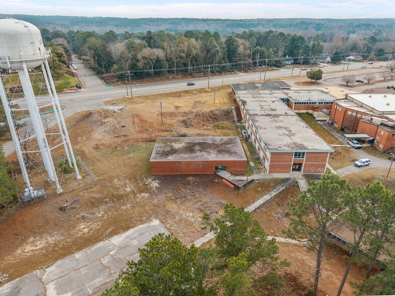 More Photos Of 711 N Chapin Rd, Aberdeen Flex For Sale