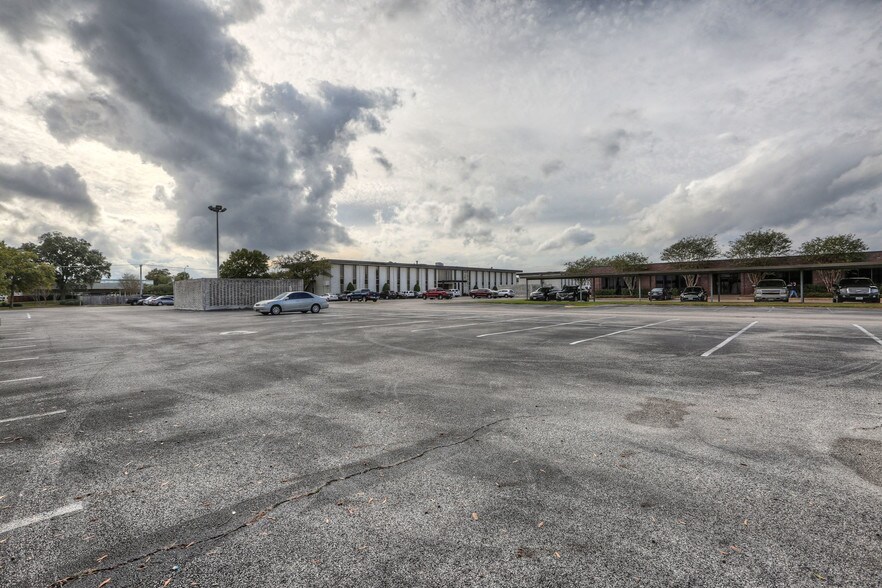 More Photos Of 1115 Gemini St, Houston Office For Lease