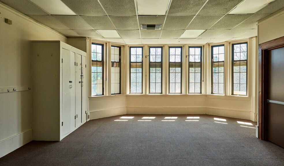 More Photos Of 349 Old Stockbridge Rd, Lenox Specialty For Sale