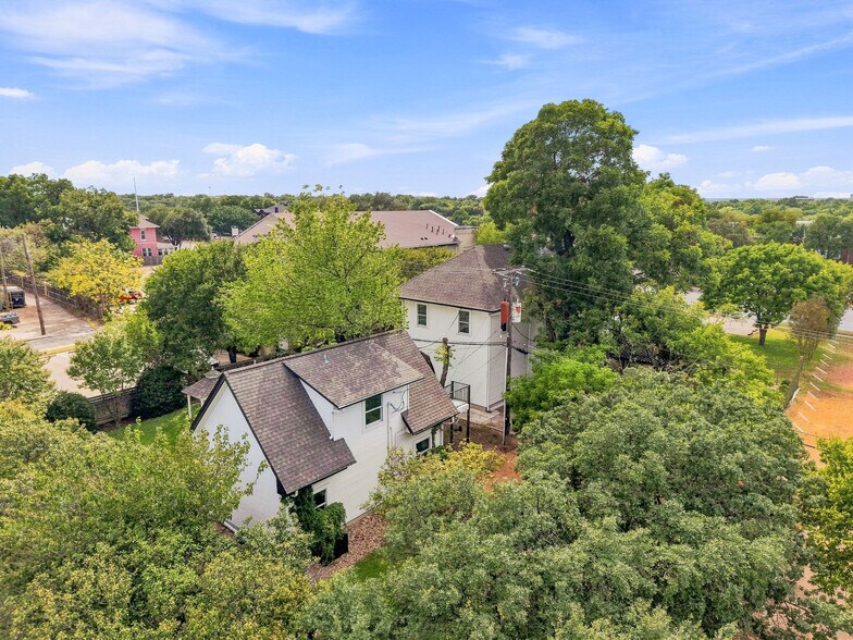 More Photos Of 1417 8th Ave, Fort Worth Hospitality For Sale