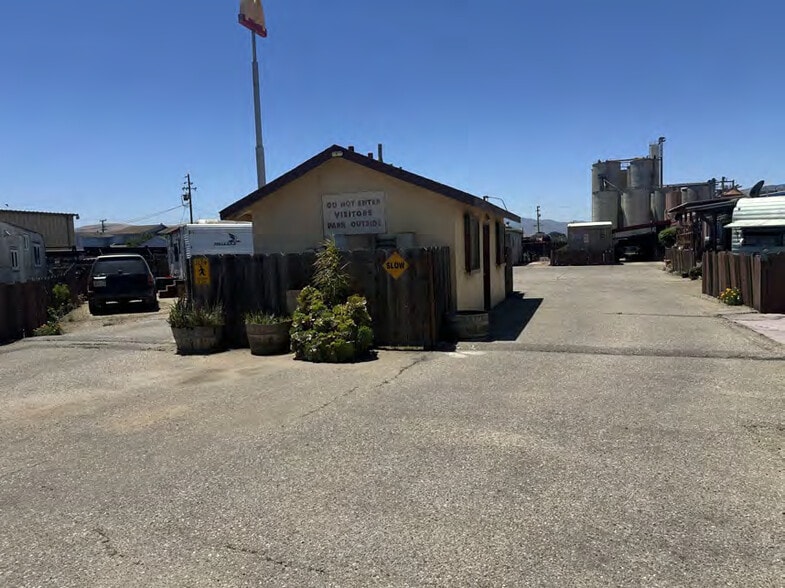 More Photos Of 527 El Camino Real, Greenfield Manufactured Housing Mobile Home Park For Sale