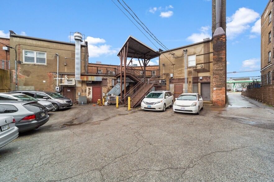 More Photos Of 2800-2806 Mayfield Rd, Cleveland Heights Storefront Retail Office For Sale