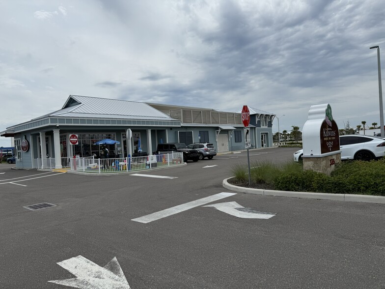 More Photos Of 335 Beachfront Dr, Saint Johns Freestanding For Lease