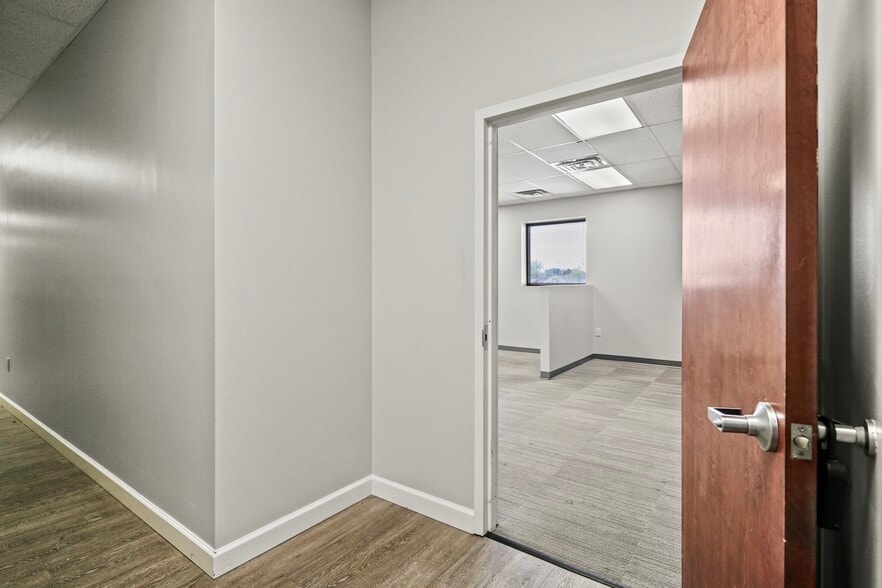 More Photos Of 511 Jermor Ln, Westminster Storefront Retail Office For Lease