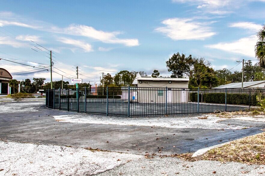 More Photos Of 4401 Edgewater Dr, Orlando Freestanding For Lease