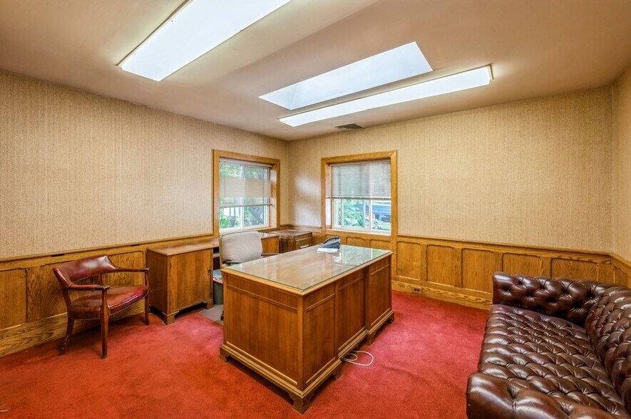 More Photos Of 153 Stevens Ave, Mount Vernon Office For Sale