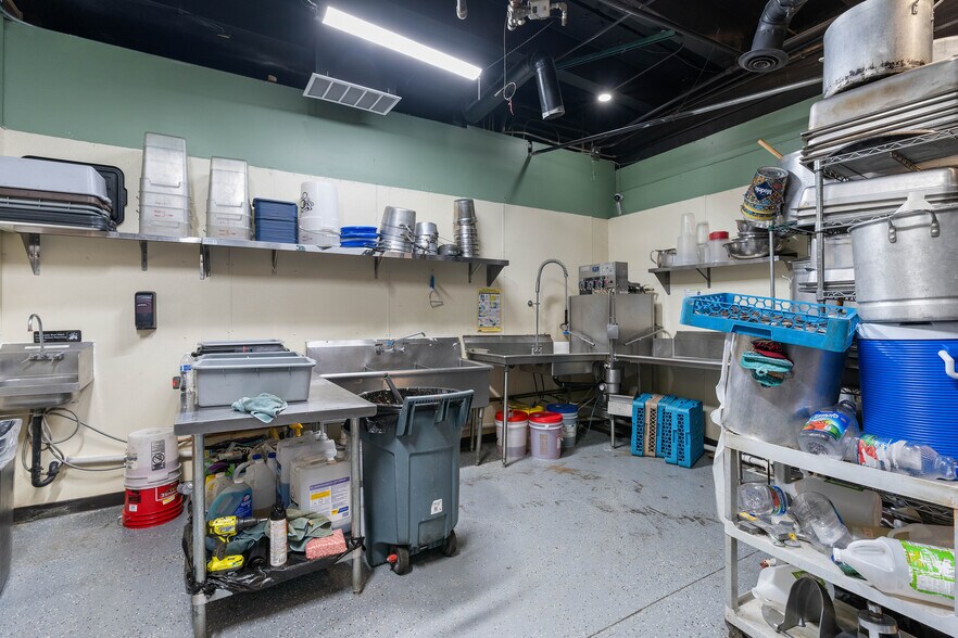 More Photos Of 7575 Broadway St, Denver Restaurant For Sale