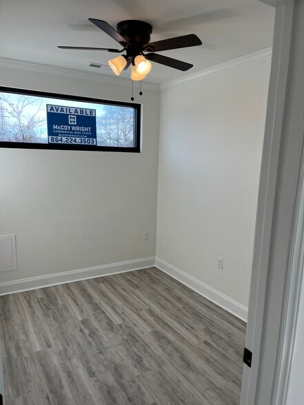 More Photos Of 1107 N Fant St, Anderson Office For Sale