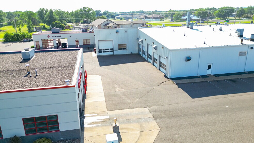 More Photos Of 321 W Prairie View Rd, Chippewa Falls Auto Repair For Sale