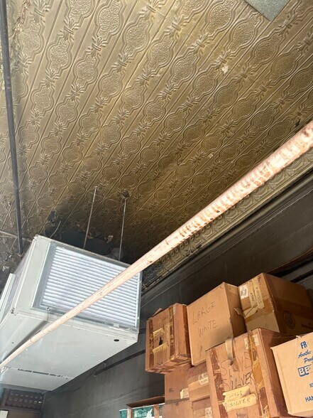 More Photos Of 128 E Main St, West Frankfort General Retail For Sale