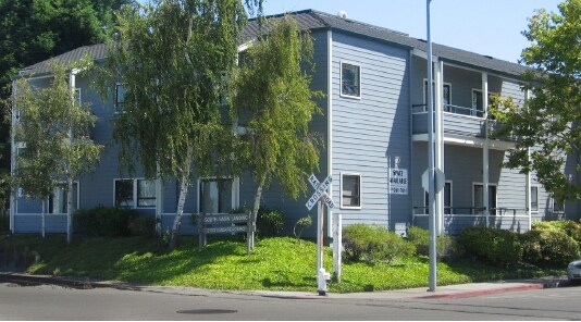 More Photos Of 2100 Embarcadero, Oakland Office For Lease