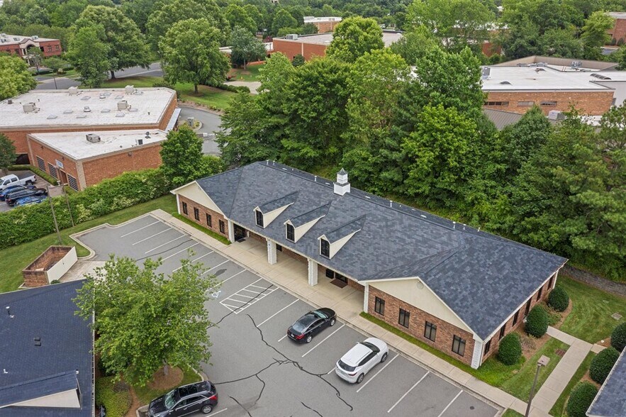 More Photos Of 2120 Crown Centre Dr, Charlotte Office For Lease