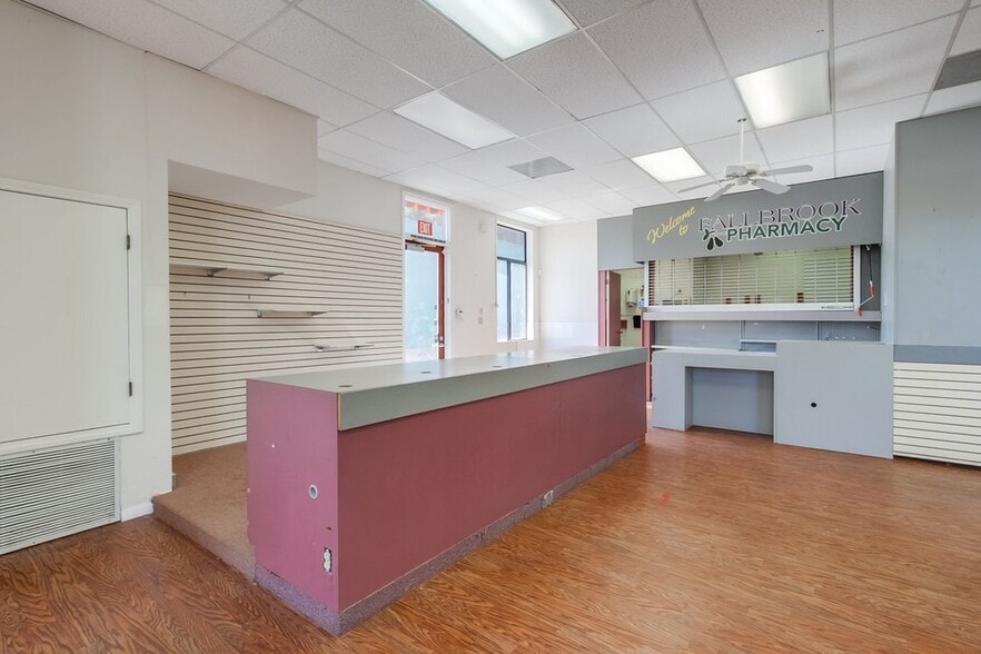 More Photos Of 343 E Alvarado St, Fallbrook Freestanding For Sale