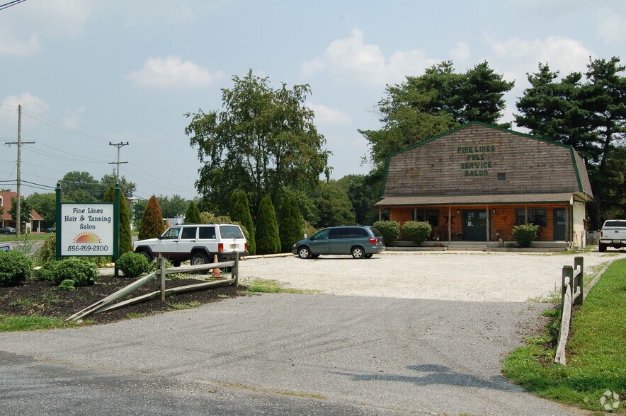 Primary Photo Of 22 Green St, Pilesgrove Storefront Retail Office For Sale