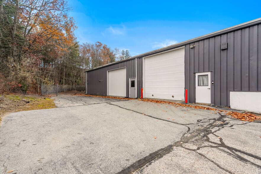Primary Photo Of 6 Lark Industrial Pky, Greenville Self Storage For Lease