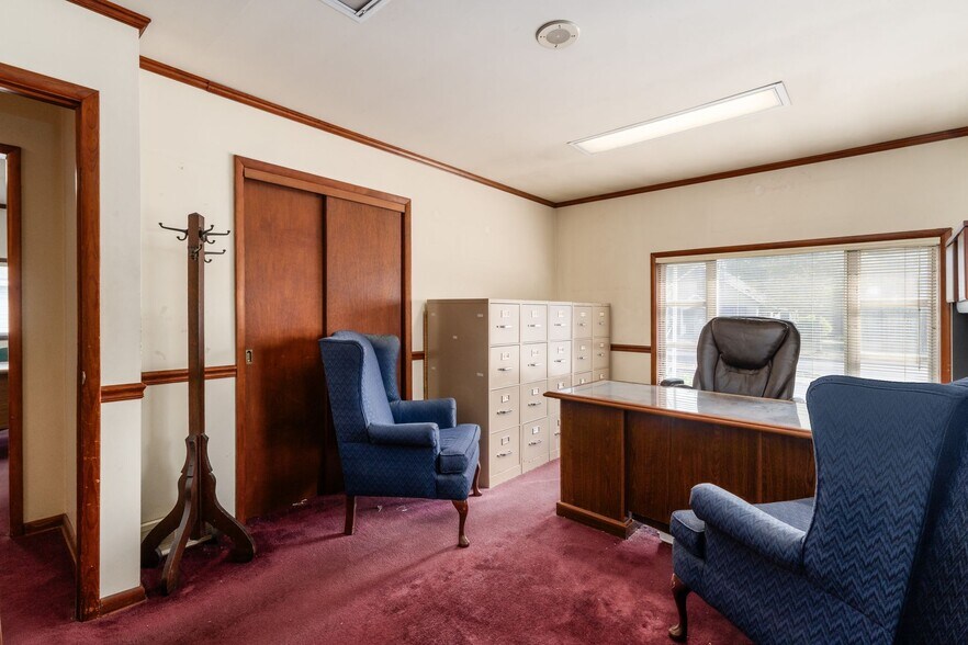 More Photos Of 109 Hill Rd N, Pickerington Office For Sale