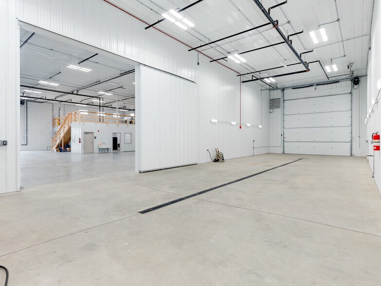 More Photos Of 26336 S Heritage Dr, Elwood Warehouse For Sale