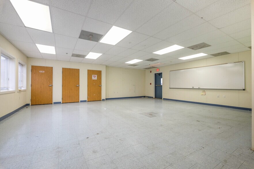 More Photos Of 145 Clinton Ave, Staten Island Religious Facility For Sale