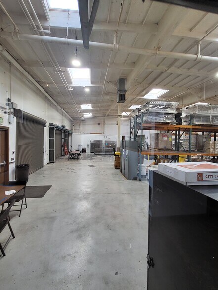 More Photos Of 1369-1373 Lowrie Ave, South San Francisco Warehouse For Sale