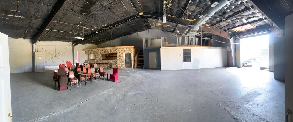 More Photos Of 10126 Jensen Dr, Houston Freestanding For Sale