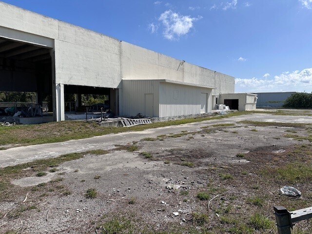 More Photos Of 761 Wesley Ave, Tarpon Springs Manufacturing For Sale