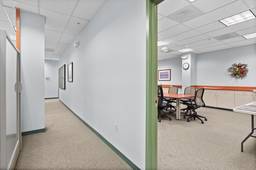 More Photos Of 339 Buschs Frontage Rd, Annapolis Medical For Sale