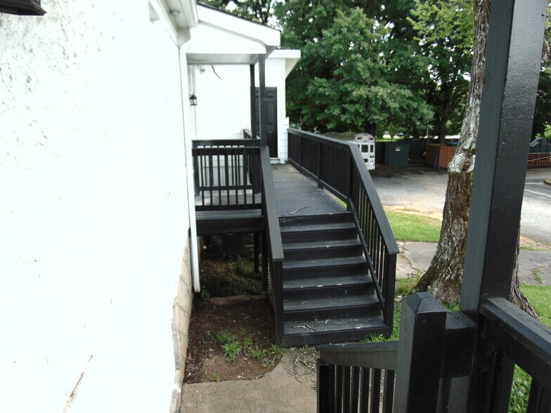 More Photos Of 6277 Memorial Dr, Stone Mountain Medical For Sale