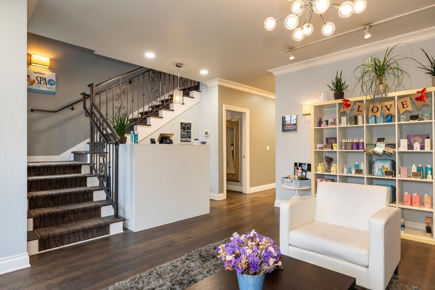 More Photos Of 407 W Galer St, Seattle Freestanding For Sale