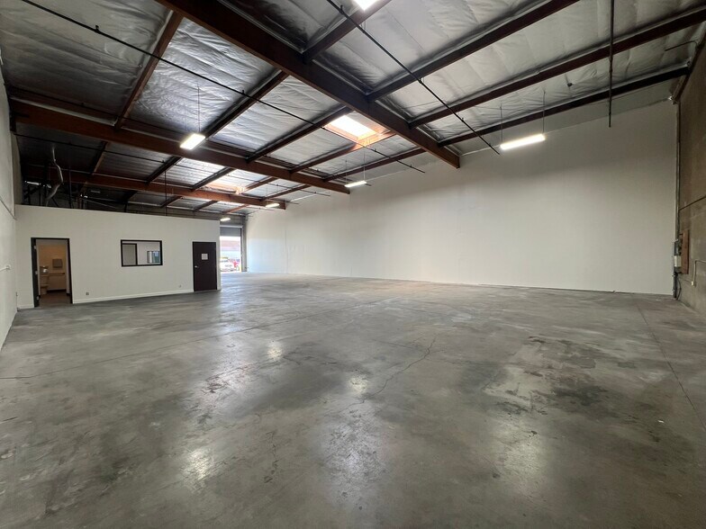 More Photos Of 4459 Rowland Ave, El Monte Warehouse For Lease