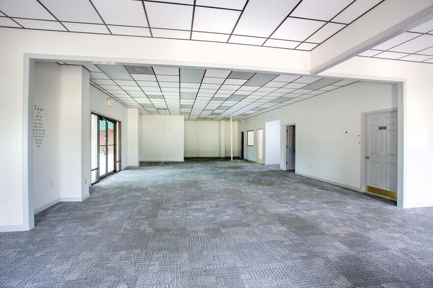 More Photos Of 511 State Docks Rd, Eufaula Medical For Sale