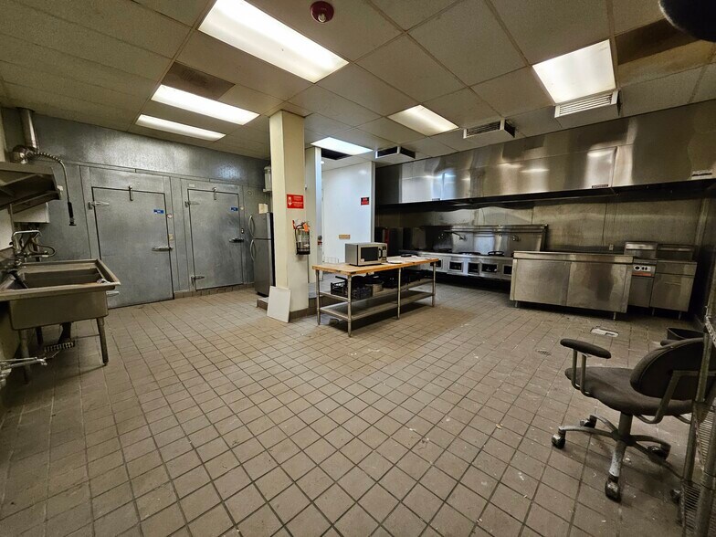 More Photos Of 301-317 W Main St, Alhambra Loft Creative Space For Sale