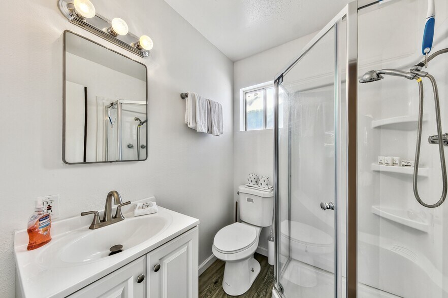 More Photos Of 3994 Pine Blvd, South Lake Tahoe Hotel For Sale