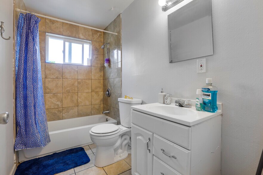 More Photos Of 446-452 S Depew St, Lakewood Apartments For Sale