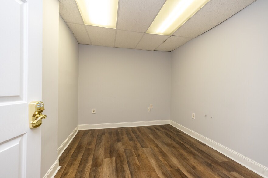 More Photos Of 600 E Main St, Lansdale Office Residential For Sale