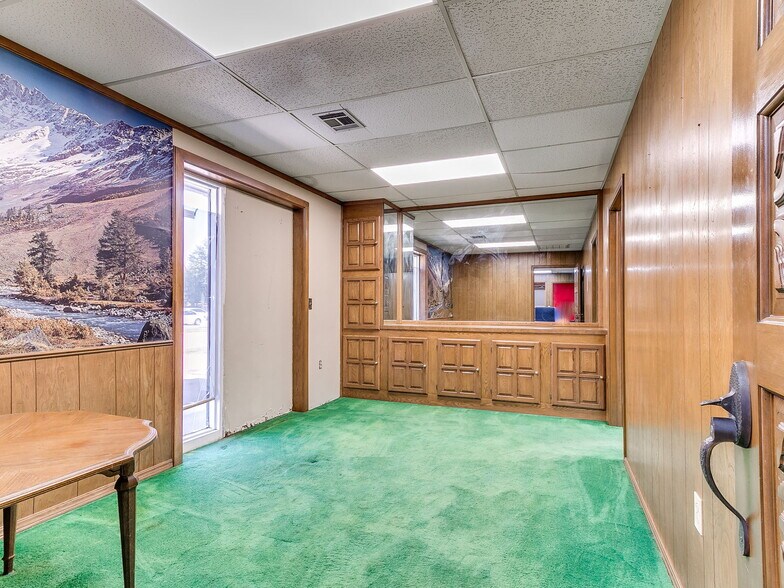 More Photos Of 6700 S Western Ave, Oklahoma City Office For Sale