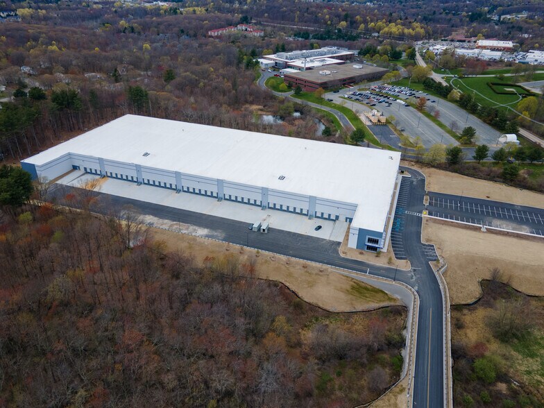 More Photos Of 384-386 South St, Shrewsbury Distribution For Lease