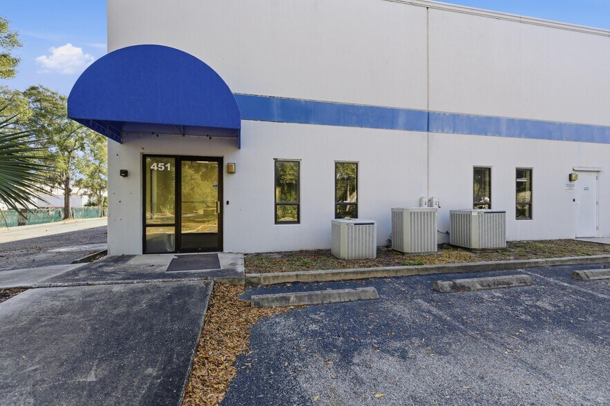 More Photos Of 451 SW 57th Ave, Ocala Distribution For Lease