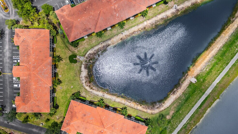 More Photos Of 10000-10030 Maddox Ln, Bonita Springs Apartments For Sale