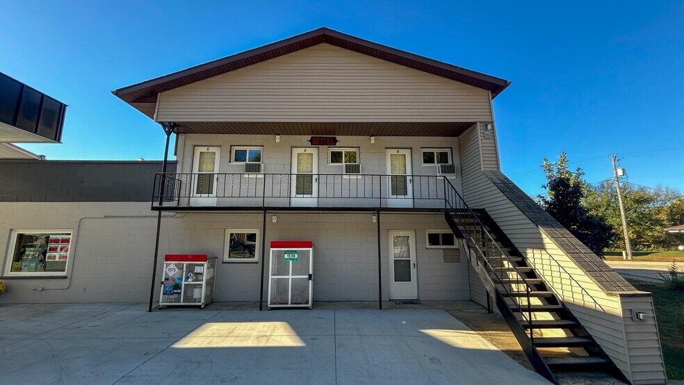 More Photos Of 451 Highway 60, Zumbro Falls Flex For Sale