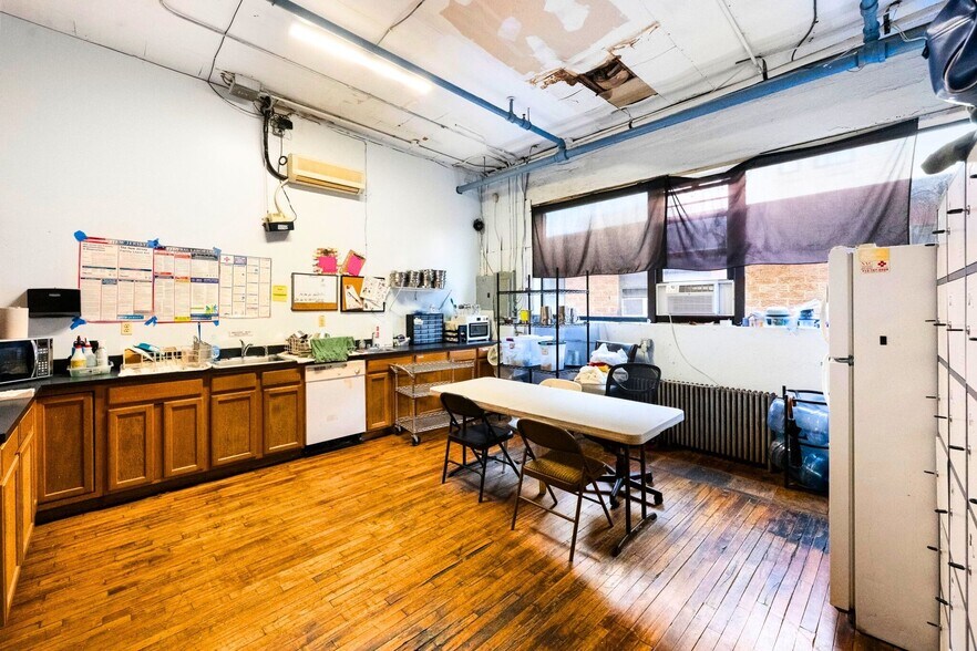 More Photos Of 72 68th St, Guttenberg Flex For Lease