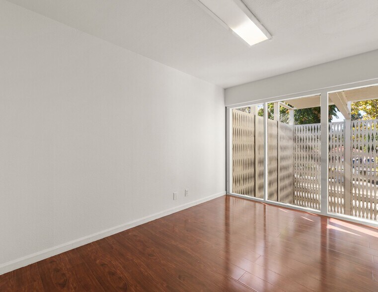 More Photos Of 556 N 1st St, San Jose Medical For Sale