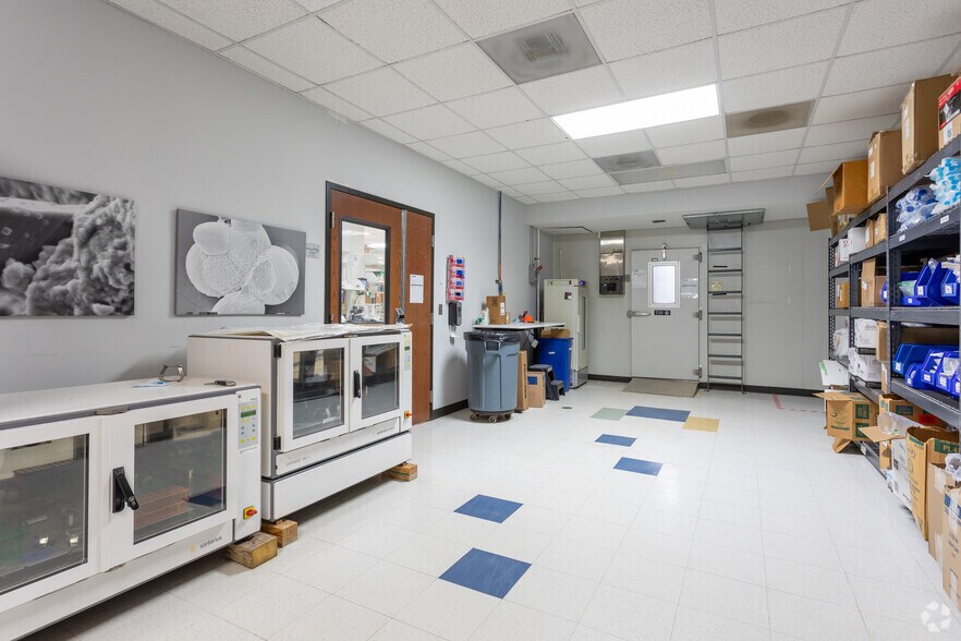 More Photos Of 2 Triangle Dr, Research Triangle Park Flex For Lease