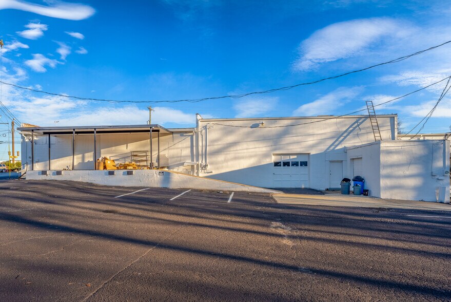 More Photos Of 1823-1841 Wade Hampton Blvd, Greenville Unknown For Lease