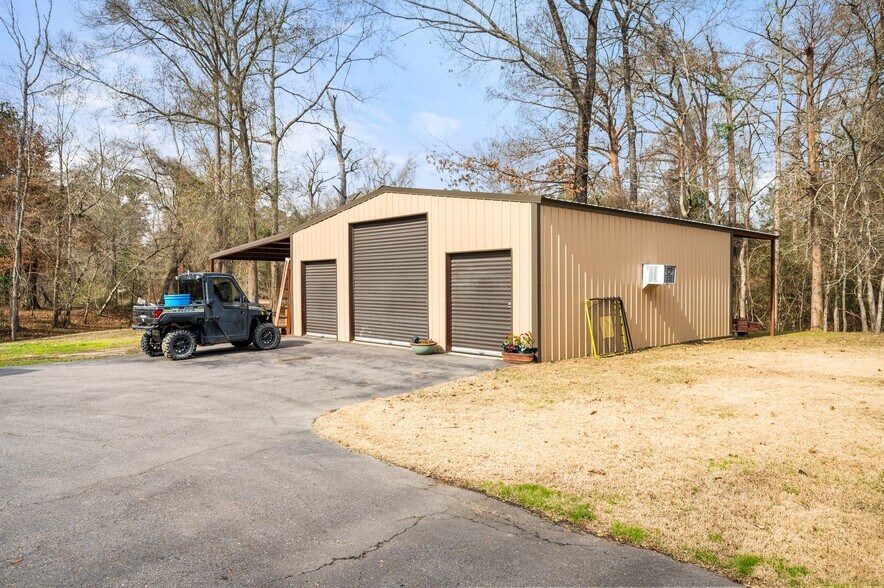 More Photos Of 54 Indian Creek Rd, Woodworth General Retail For Sale